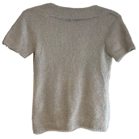 NWT C& C Women’s Short Sleeve Scoop Neck Fuzzy Light Gray Sweater size S - Picture 3 of 10